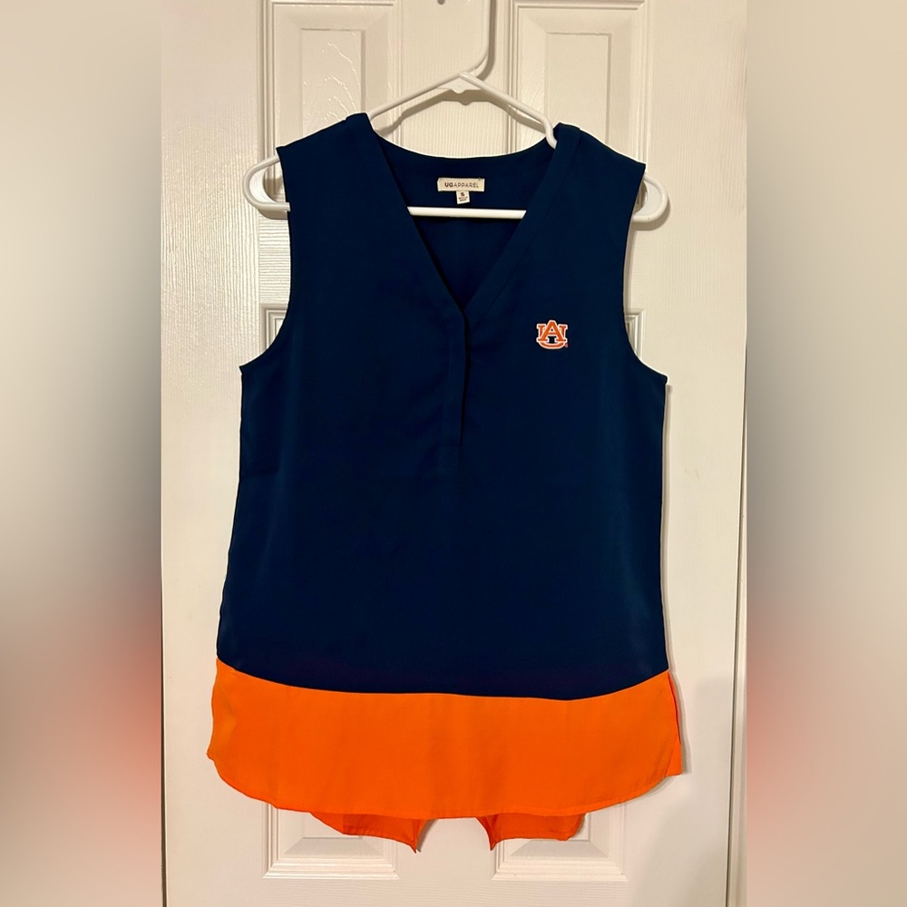 Sz S Auburn ladies blouse